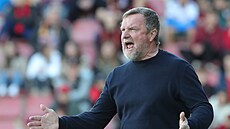 Trenér Sparty Pavel Vrba bhem utkání nadstavby proti Hradci Králové.