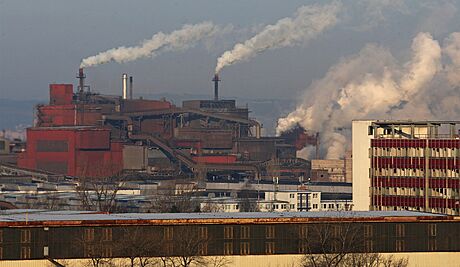 Mezi podniky, které mohou poítat s odkladem dalích ekologických opatení, patí i ostravské ocelárna Evraz.