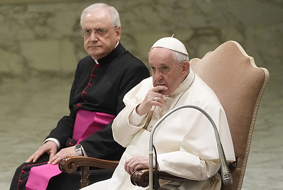 Pape Frantiek bhem audience se slovenskými poutníky ve Vatikánu. (30. dubna...