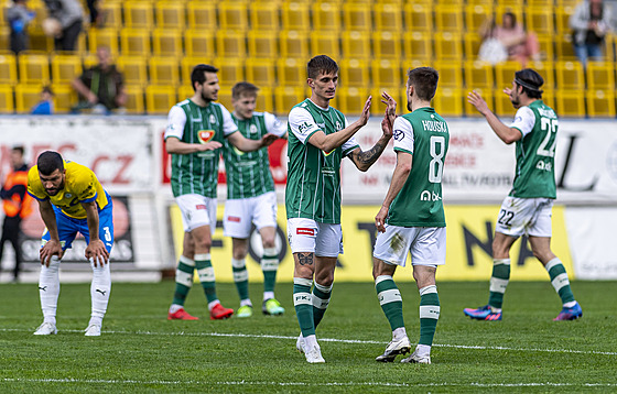 David Houska a Dominik Ple�til v pop�edí slaví vít�zství na p�d� Teplic.