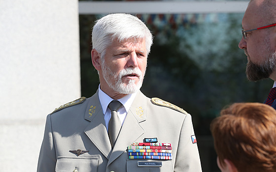  generál Armády eské republiky ve výslub Petr Pavel