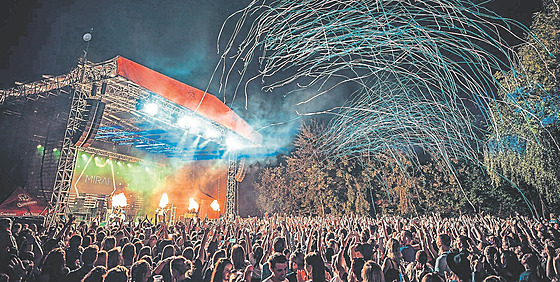 Ledárny Open Air letos startují zaátkem ervna. Poslední koncert je v plánu 8....