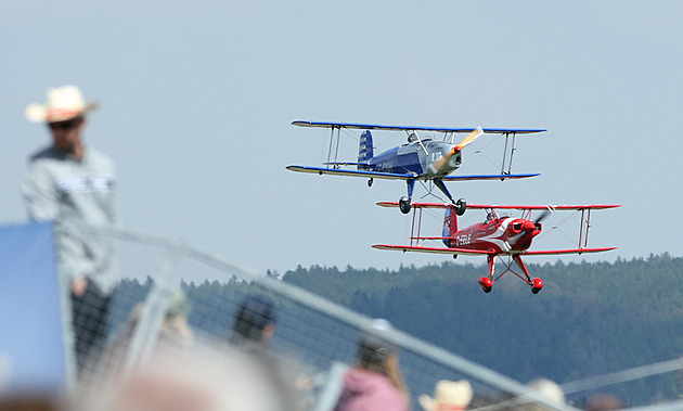 V Plasích na Plzeňsku slaví Den ve vzduchu. Leteckou show zpestřily i gripeny