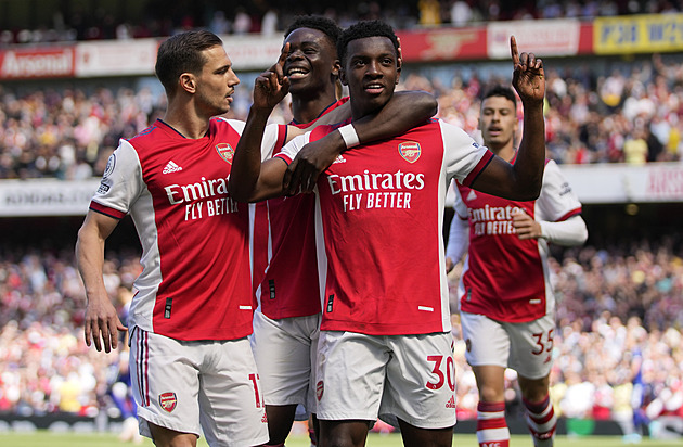 ONLINE: Arsenalu jde o návrat do elitní čtyřky, hraje v Newcastlu