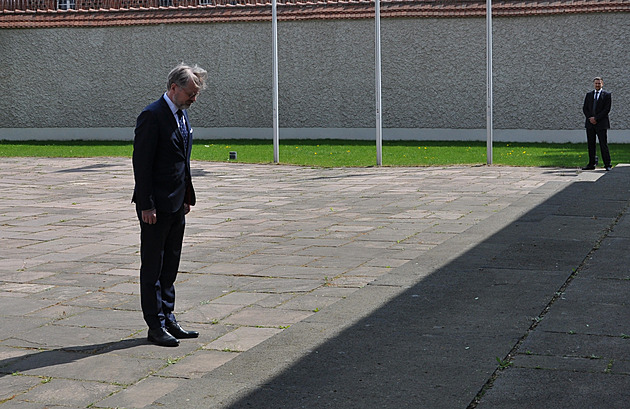 Premiér Fiala ve věznici Plötzensee uctil památku popravených odbojářů