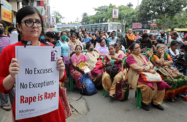 Indka šla po skupinovém znásilnění na policii. Tam ji znásilnili taky
