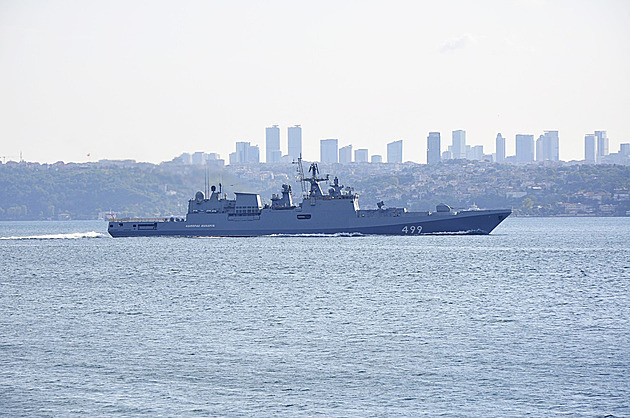 V Černém moři opět hoří ruská válečná loď. A další možná dostala zásah