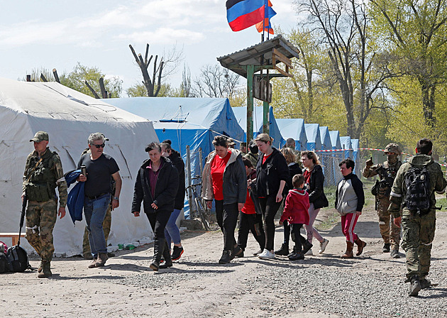 Probíhá evakuace civilistů z obléhaných oceláren v Mariupolu, potvrdila OSN