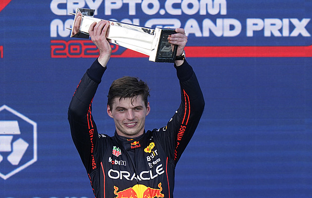 Premiérovou Velkou cenu Miami F1 vyhrál Verstappen před duem z Ferrari