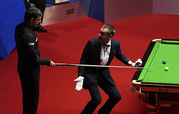 O'Sullivan dorovnal Hendryho, získal sedmý titul mistra světa ve snookeru