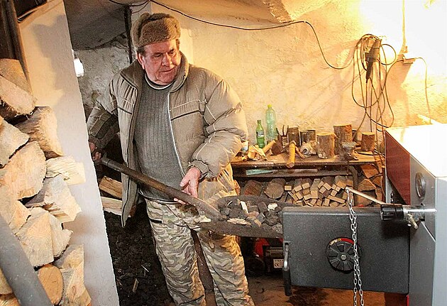 V obci Uzenice na Strakonicku je nejvtí podíl domácností topících uhlím v...