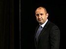 Rumen Radev p�ichází na tiskovou konferenci (14.11.2016).