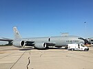 Americk tanker KC-135 na letiti v Pardubicch v roce 2021 v rmci cvien...
