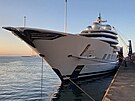 Luxusní jachta Amadea (6. kvtna 2022)