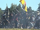 Skupina historick�ho �ermu p�i rekonstrukci bitvy na B�l� ho�e v roce 2020