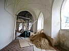 Na Zelené hoe zaala rekonstrukce ambitu kolem kostela svatého Jana...