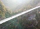 Nejdelí prosklený most svta najdete Vietnamu