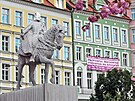 Slavnostní odhalení jezdecké sochy Karla IV. na Divadelním náměstí bylo...
