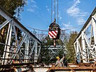 Firma sthuje dv ntovan konstrukce z mostu plukovnka rmka ve Svinarech....