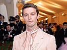 Patrick Schwarzenegger na Met Gala (New York, 2. kvtna 2022)