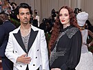 Joe Jonas a Sophie Turnerová na Met Gala (New York, 2. kvtna 2022)