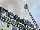Hasi�i zasahuj� u po��ru bytu na pra�sk�m Chodov�, kter� se roz���il i do...