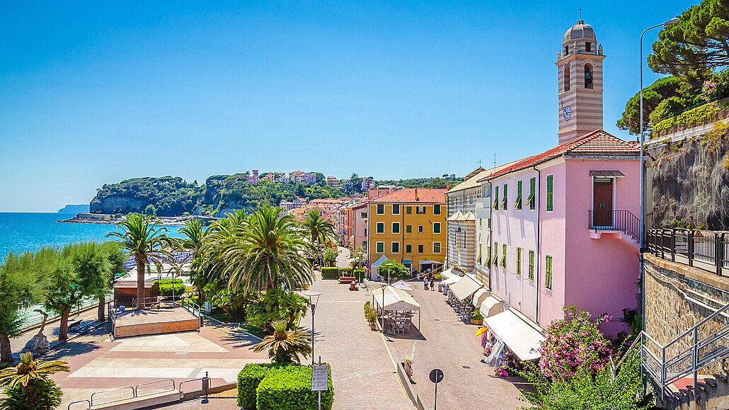 Savona je italské msto v oblasti Ligurie, hlavní msto stejnojmenné provincie.