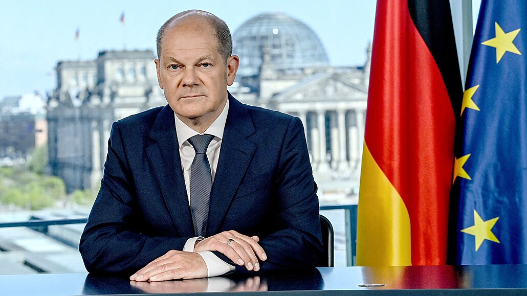 Německý kancléř Olaf Scholz promluvil k národu v Berlíně. (8. května 2022)