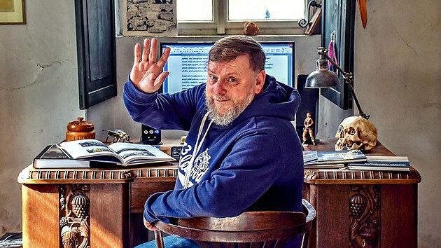 Spisovatel Rostislav K�iv�nek.