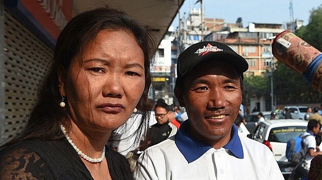 erpa Kami Rita a jeho kolegyn Lhakpa Sherpa.