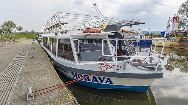 Ve zmodernizovaném přístavišti ve Spytihněvi letos slavnostně zahájili sezonu na Baťově kanálu.