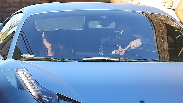 Ferrari Justina Biebera v modr barv.