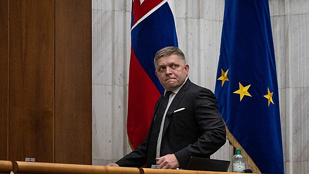 Předseda slovenské strany Směr-SD Robert Fico (4. května 2022)