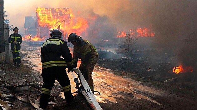 Rozsáhlé požáry sužují Kurganskou oblast na Sibiři. (29. dubna 2022)