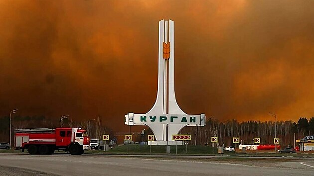 Rozsáhlé požáry sužují Kurganskou oblast na Sibiři. (29. dubna 2022)