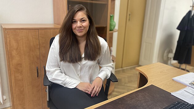 Mikrosv�ty: O pr�ci soudkyn� s Mariannou Marcinkovou