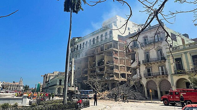 Siln vbuch pokodil hotel Saratoga v centru kubnskho hlavnho msta Havany. (6. kvtna 2022)