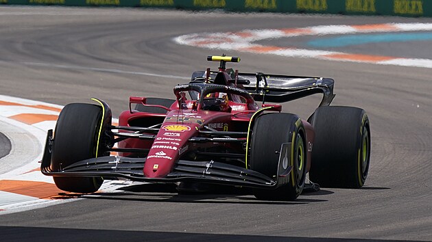 Carlos Sainz z Ferrari v kvalifikaci Velk ceny Miami F1.