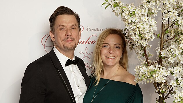 Tom Mchek s partnerkou na esko-Slovenskm plese (Praha, 30. dubna 2022)