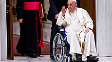 Papež František se poprvé objevil v invalidní vozíku na veřejnosti, trápí ho... | na serveru Lidovky.cz | aktuální zprávy