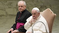 Papež František během audience se slovenskými poutníky ve Vatikánu. (30. dubna...