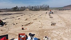 Archeologové našli stopy po dvou neolitických domech, z nichž jeden měl 52...
