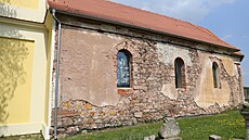 Kostel sv. Jiljí v Libyni na Lounsku manelé Kantovi zachránili ped devastací.