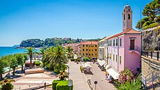 Savona je italské město v oblasti Ligurie, hlavní město stejnojmenné provincie.