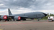 Létající tanker KC-135 americké Národní gardy z Nebrasky na pardubickém letiti...