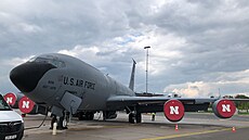 Létající tanker KC-135 americké Národní gardy z Nebrasky na pardubickém letiti...