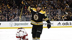 David Pastr�ák pomohl Bostonu k výh�e nad Carolinou.