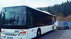Autobus, který jezdí do Beskyd.