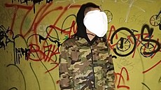 Zbyn�k L. byl opilý, kdy� v centru Plzn� maloval fixem na d�m. M�l ale sm�lu,...