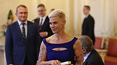 Léka�ka Michaela Richtrová od prezidenta p�evzala ocen�ní za Nejlep�í...